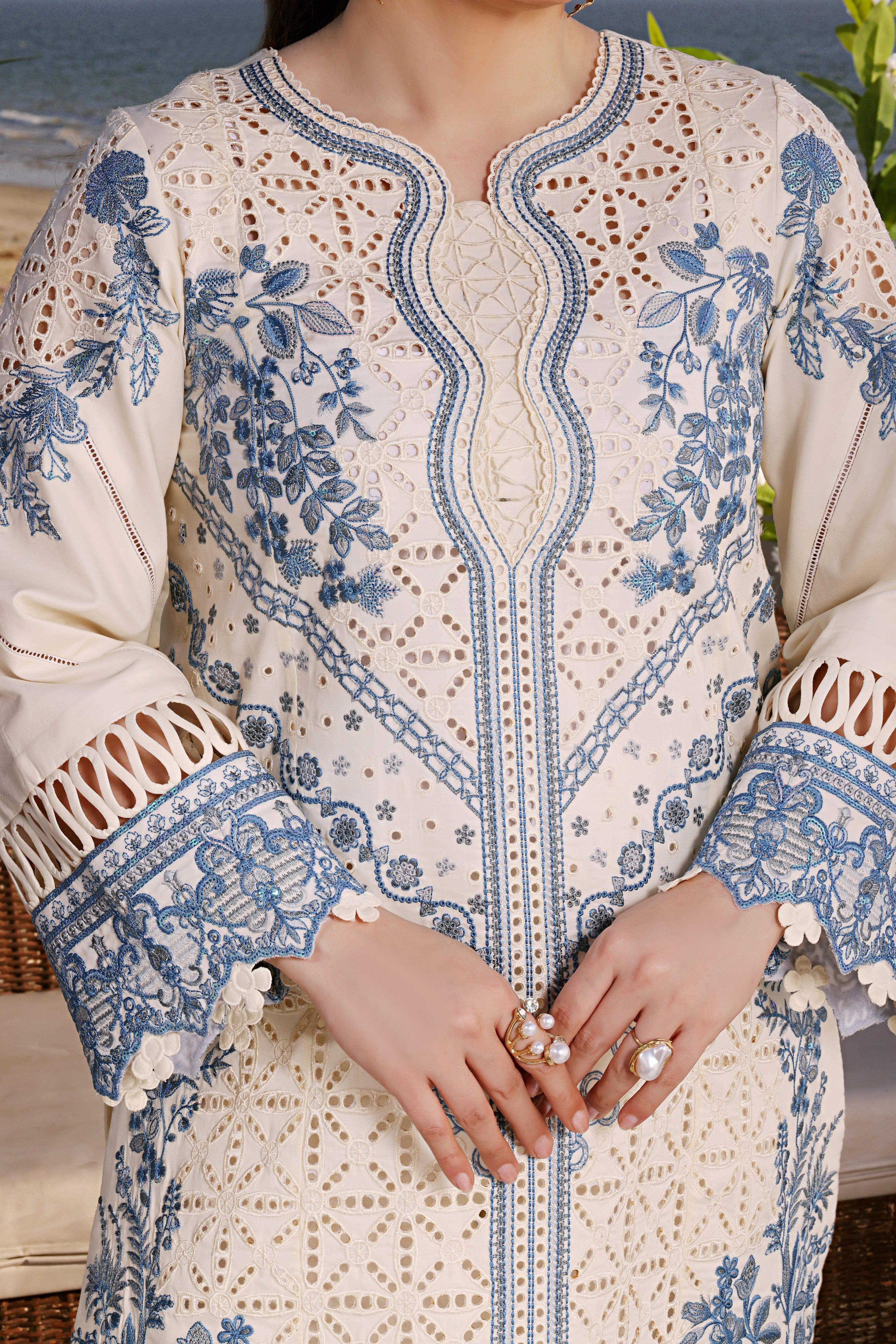 Rangzaib “Noor-e-Chikankari” Premium Embroidered 3PCS Suit – Eid Luxe Edition
