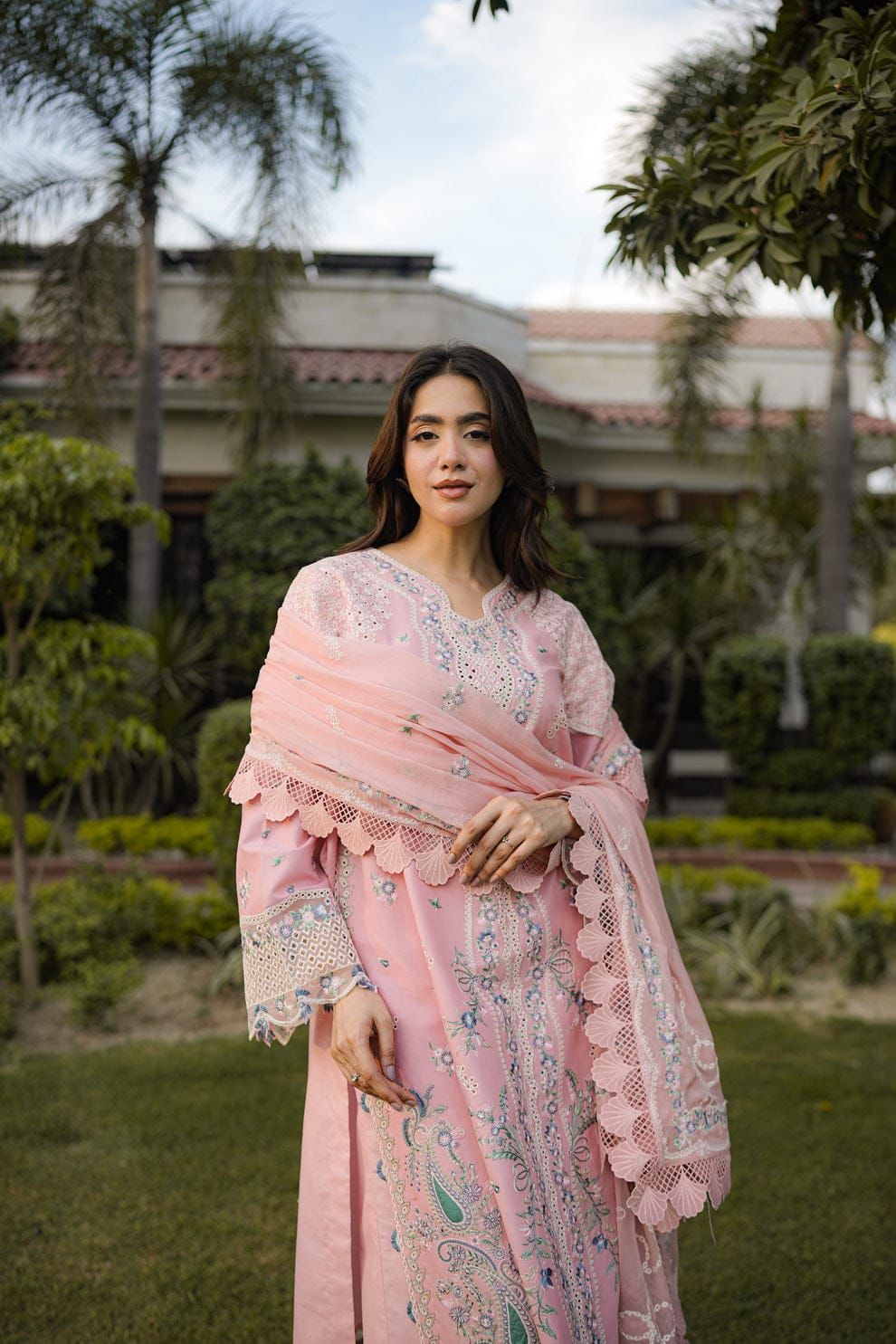 Rangzaib Noor – Fancy Lawn Eid Edit 
3PC unstitched premium lawn suit-E012