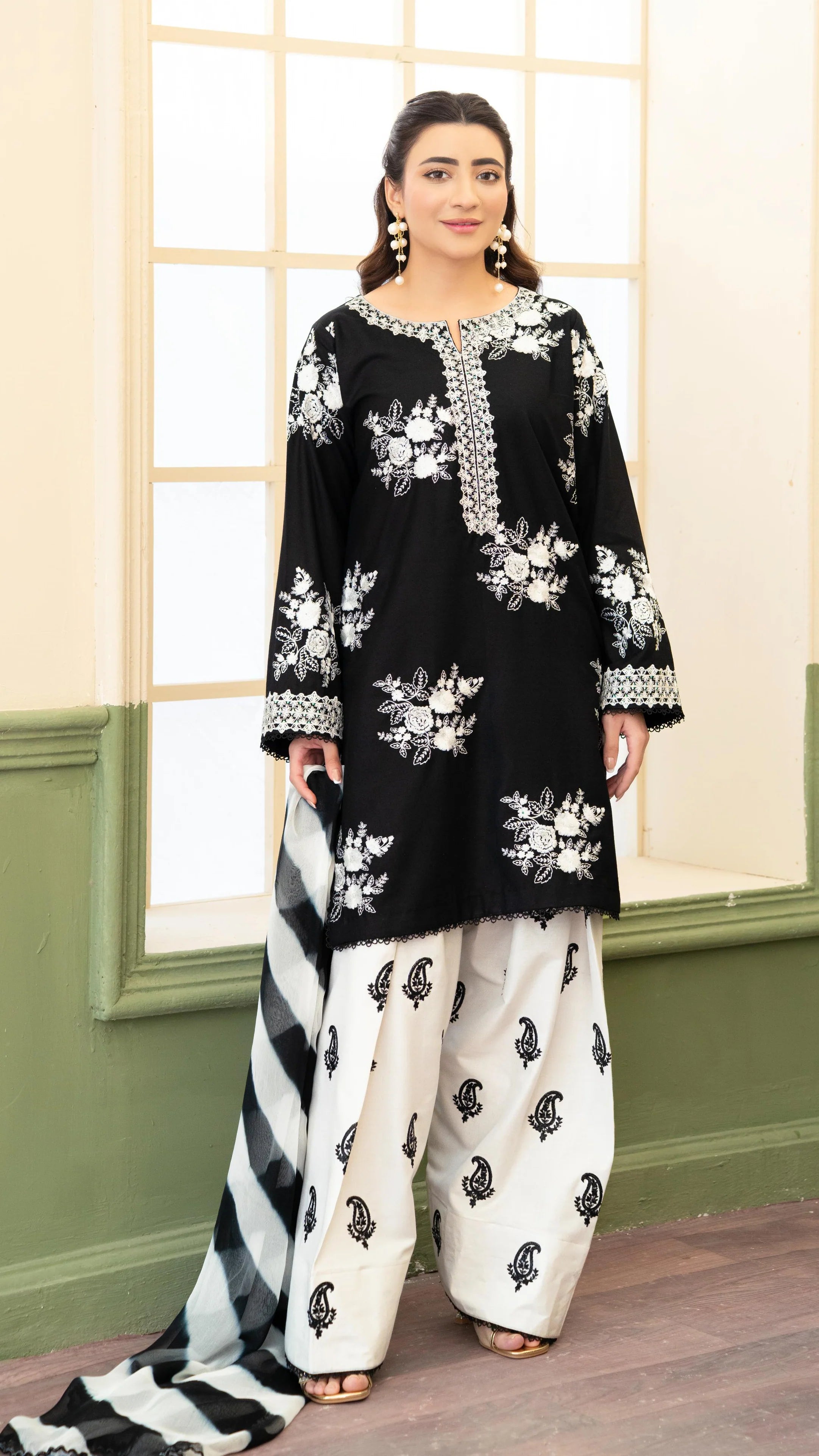 Noore Luxury Embroidered 3PC Lawn Suit – 2238 - A