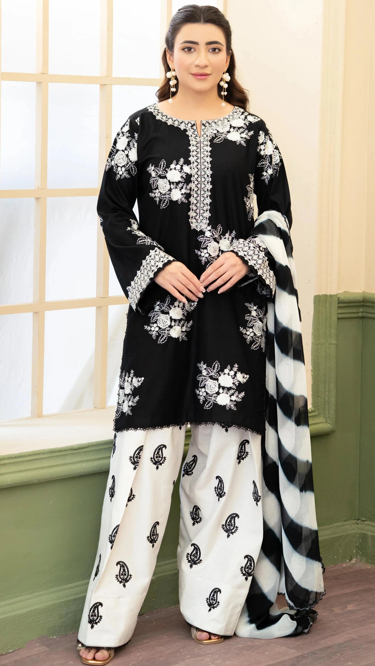 Noore Luxury Embroidered 3PC Lawn Suit – 2238 - A