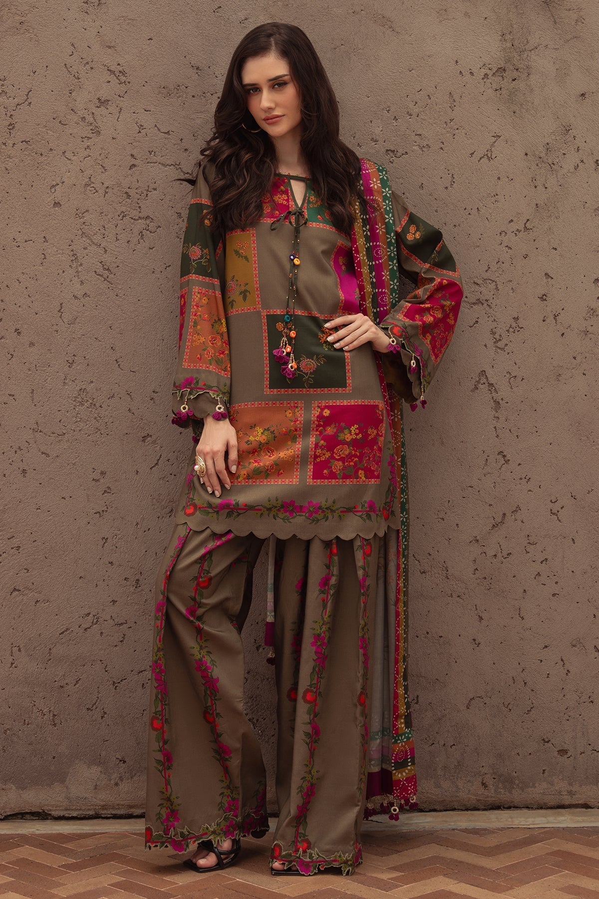 Charizma Noor-e-Summer Lawn ’26 3-piece unstitched suit S1