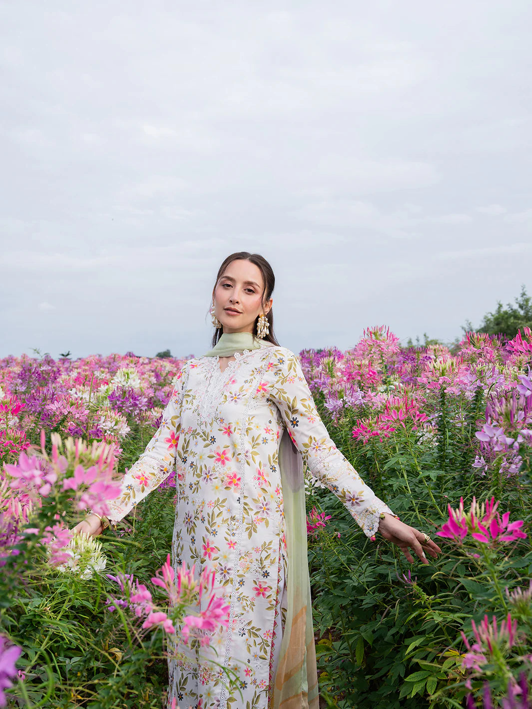 Luxury Embroidered Lawn 3PC Suit-2222-A